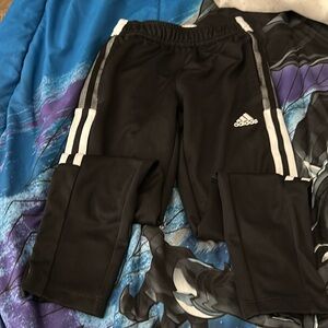 Adidas Size 7 Joggers Kids